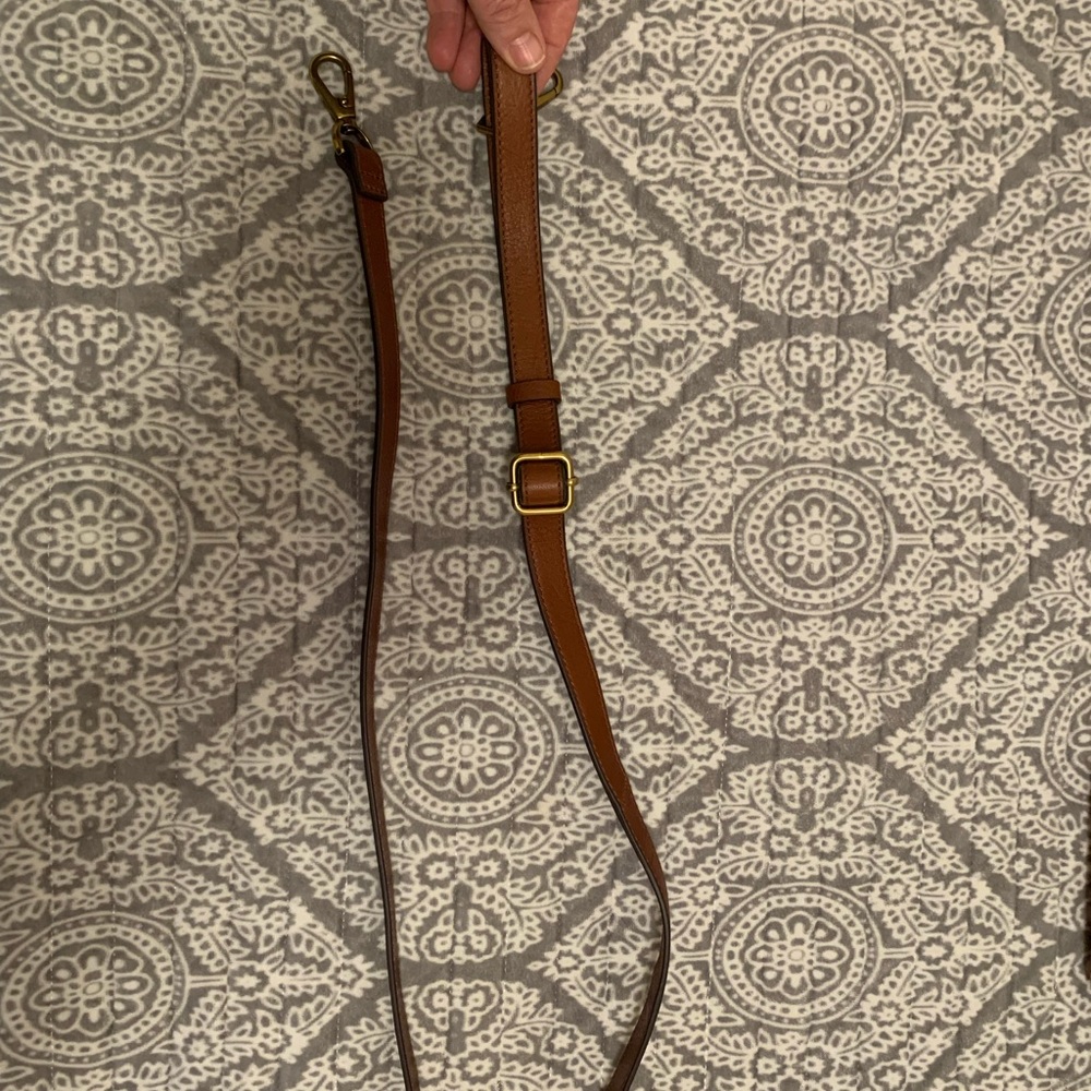 Medium brown strap for handbag